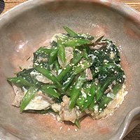 豚肉とツルムラサキの塩炒め